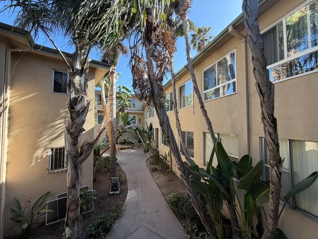4052 Coco Ave Unit 12