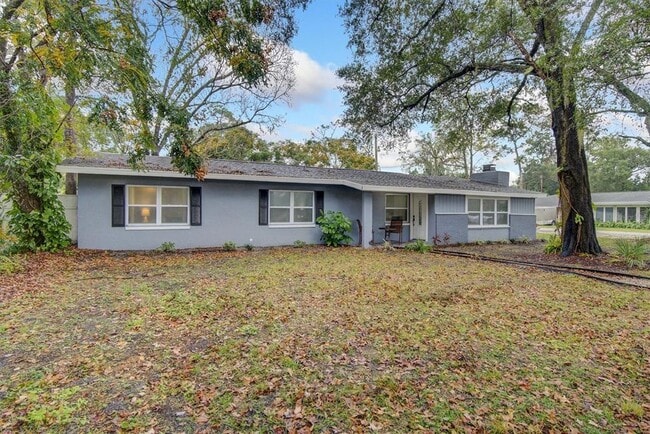 Photo - 403 Palm Springs Dr