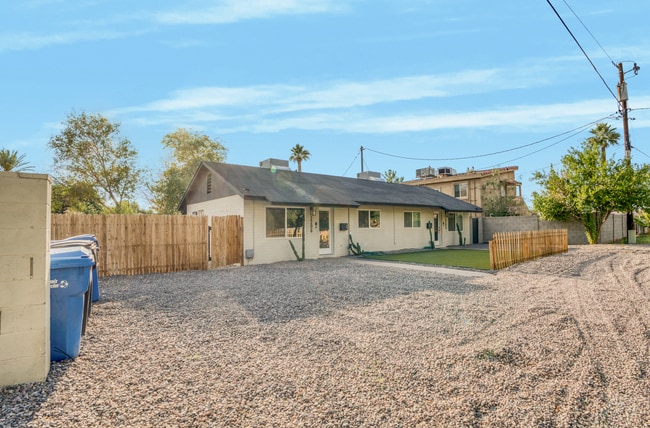 Building Photo - 2208 N 26th St Rental