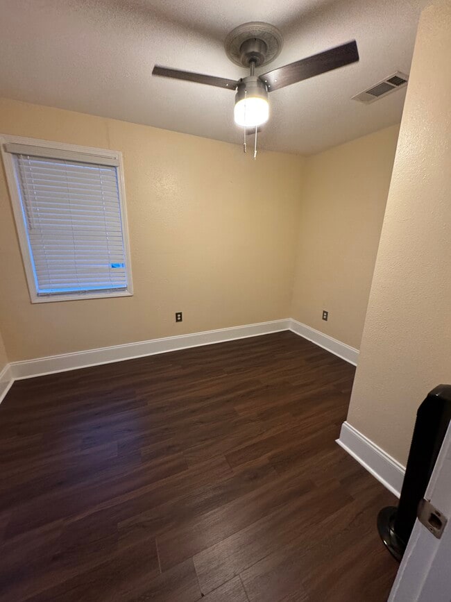 Photo - 2653 Madrid St