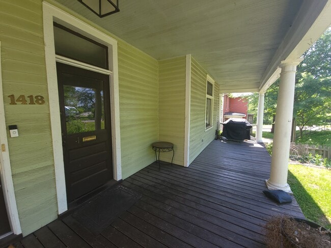 Building Photo - 1418 Church St Unit 1