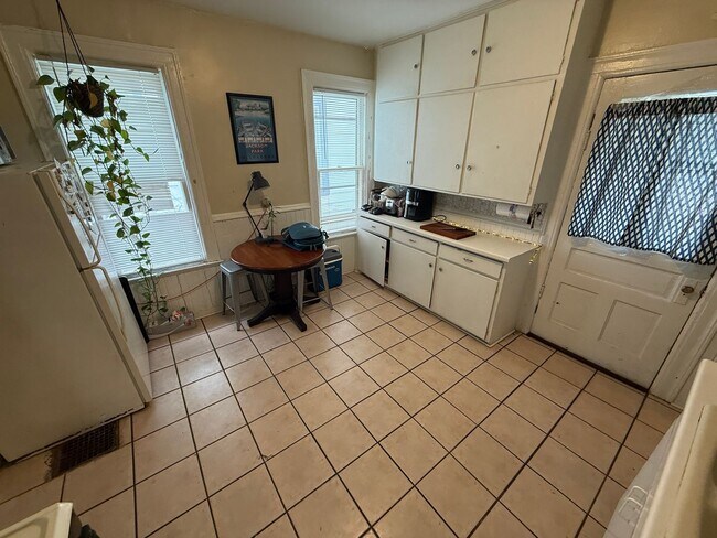 Photo - 2951-51A N Fratney St Unit Lower