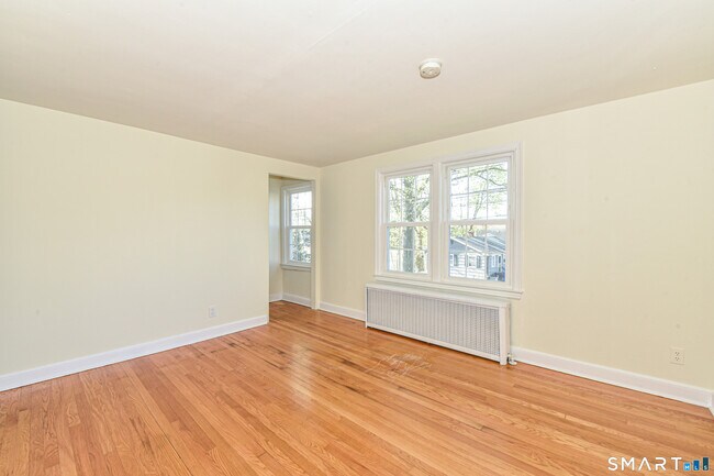 Photo - 146 Warsaw St