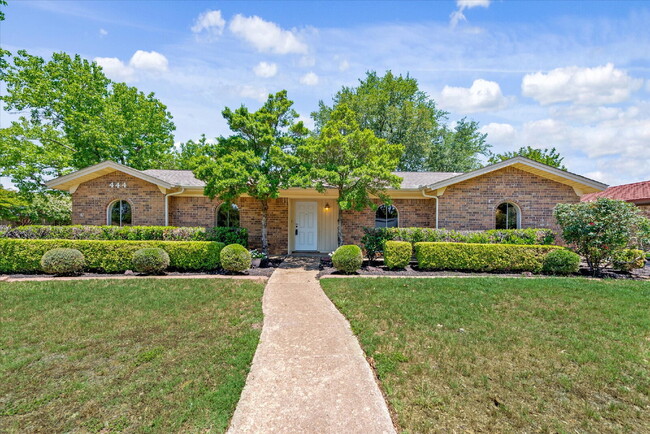 "Spacious 4-Bedroom Hardwood & Granite Fin... - "Spacious 4-Bedroom Hardwood & Granite Fin... Apartment