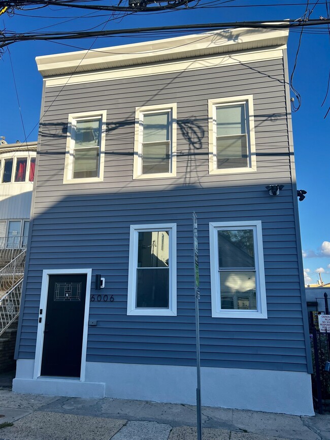 Building Photo - 6006 Jefferson St