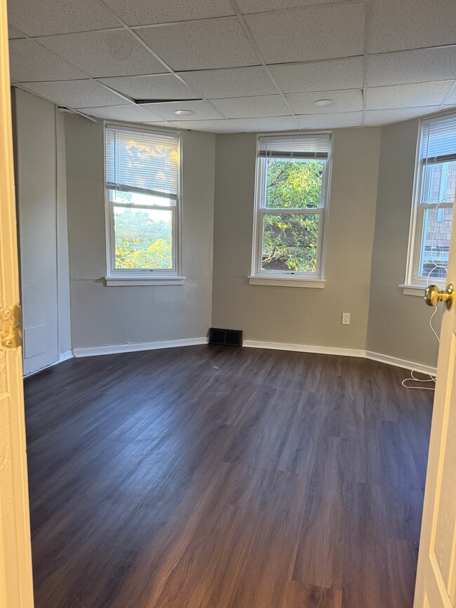 1st level bedroom #2 - 1644 Westmont Ave Unit 2nd Floor