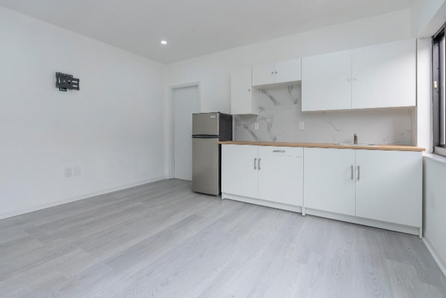 Photo - 511 NW 59th Ave