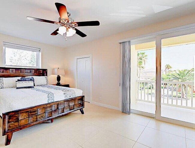 Photo - 110 E Amberjack St Unit San Francisco Condos