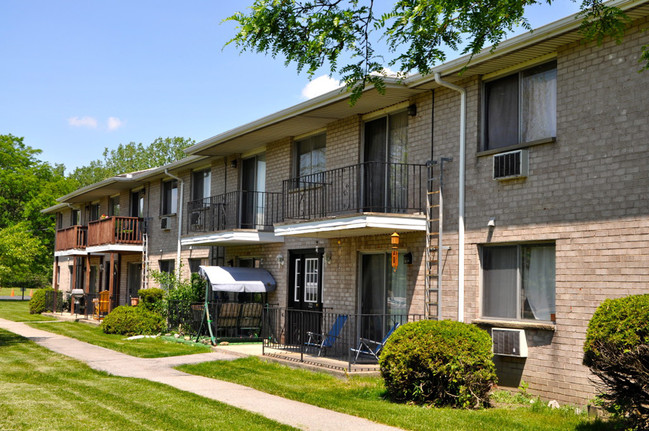North Spruce Apartments - North Spruce Apartments