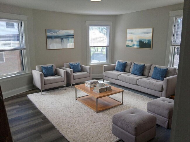 Photo - 2031 Hewitt Ave