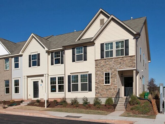 Photo - 4490 Middletown Dr