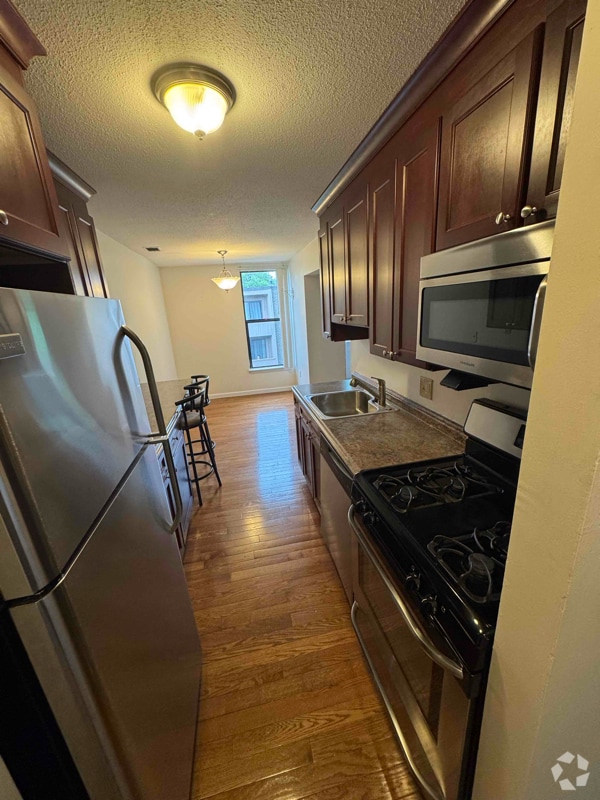 Building Photo - 12 Shrewsbury Green Dr Unit I Rental