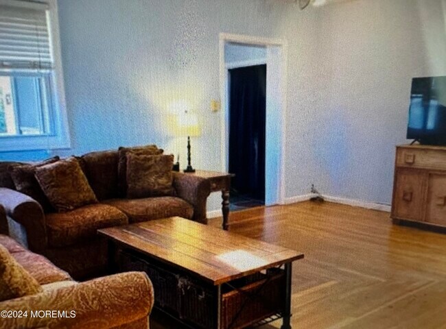 Photo - 63 Marion Pl