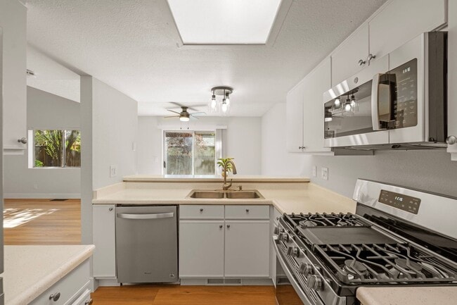 Photo - Newly updated 3 bedroom 2 1/2 bath in Sparks