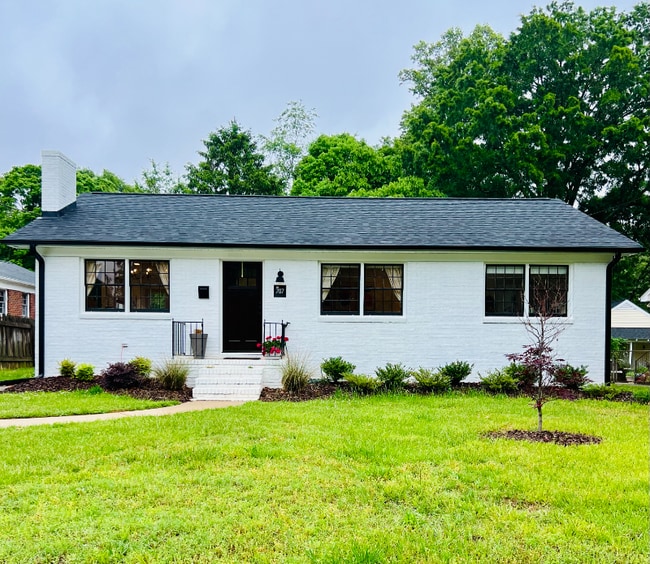 Building Photo - 707 Bellview St