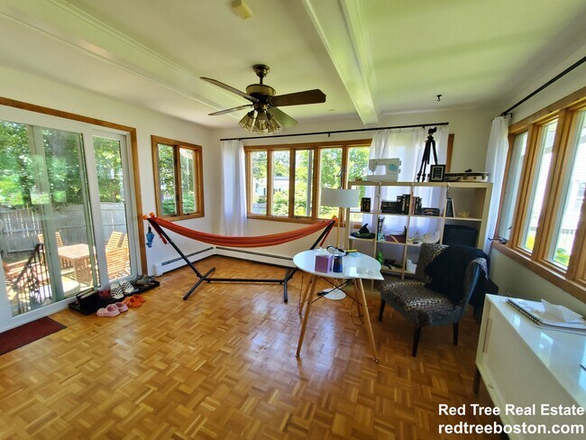 Photo - 20 Mossdale Rd