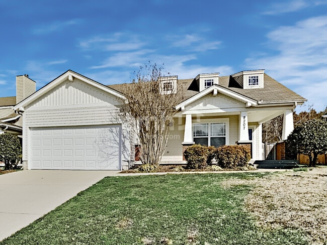 Building Photo - 2207 Erin Ln