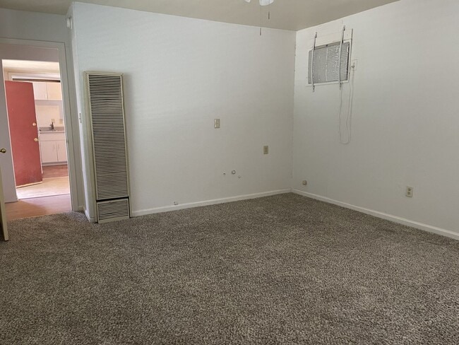 Photo - 741 S Allen St Unidad 741 S Allen St #D