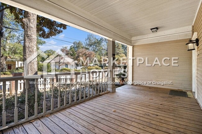Photo - 1638 Mercer Ave