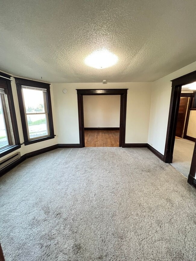 Photo - 910 N 22nd Ave W Unidad 910 N 22nd Ave W - 1