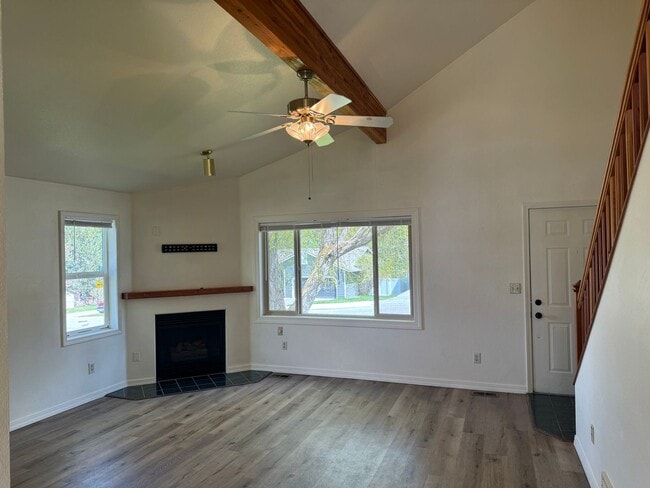 Photo - 201 Grandview Way Unit A