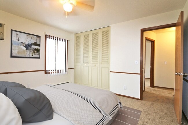 Photo - Apache Manor Apartments