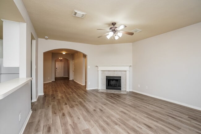 923 Chad Ln