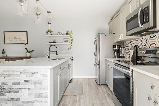 Photo - 6818 68th Way