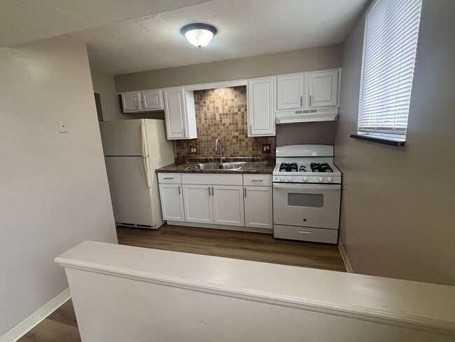 Building Photo - 3601 9th St Unit 3601 1/2 - Lower