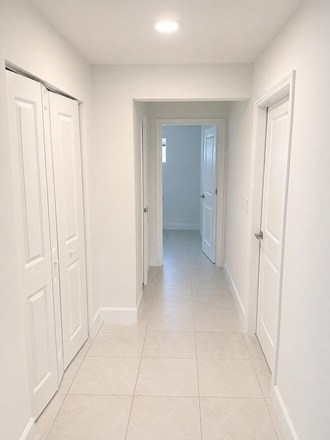 Photo - 6835 Broadwater Ln