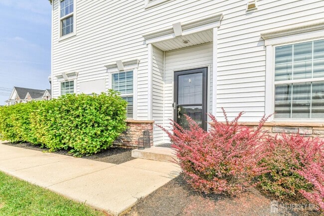 Photo - 1529 Paxton Ln