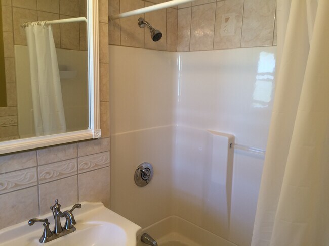 Photo - 4 Colonial Dr Unit 6