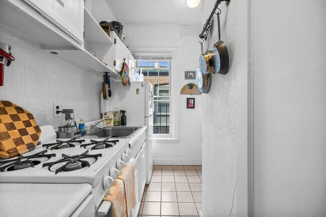 Photo - 19 S Russell St Unit 7