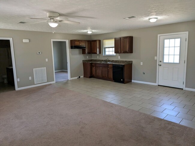 Photo - Now accepting application for 3 bedroom 2 bath brick home in White Pine, TN