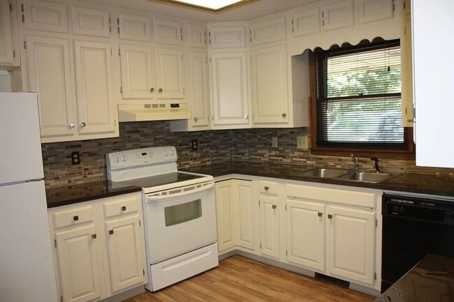 Photo - Close to west side of KSU Campus!