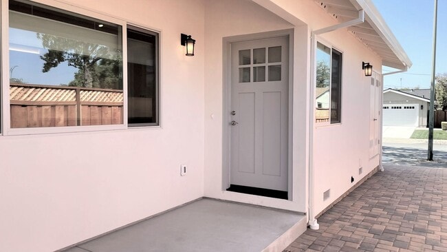 Photo - 2BD/2BA Sunnyvale Modern Home Near Apple Campus