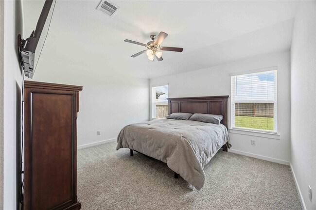 Photo - 9522 Wall St