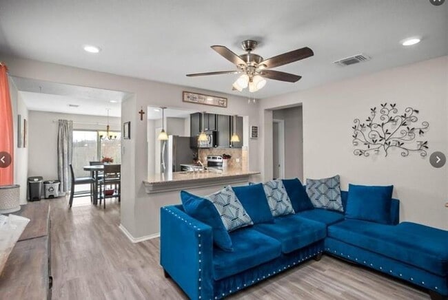 Photo - 19213 Zachary Taylor St