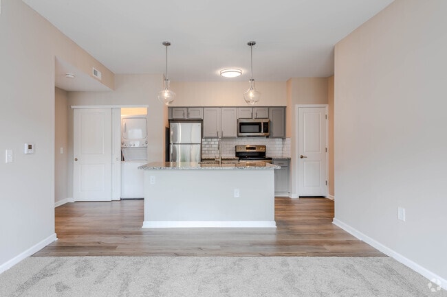 1 Br, 1 Ba - 692SF