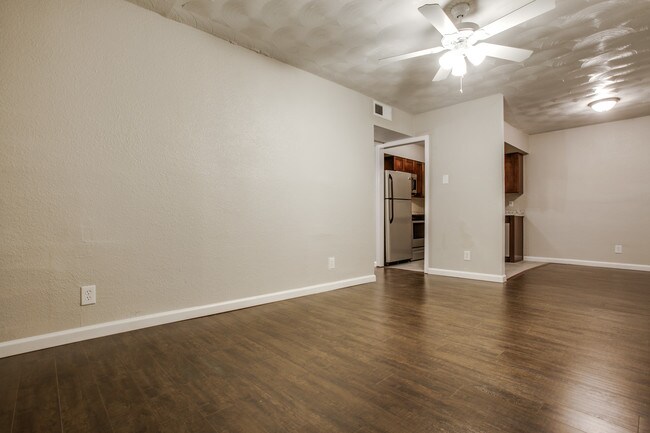 Photo - The Wilshire Apartments