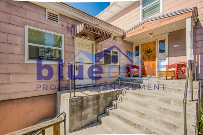 Photo - 2005-2007 Southeast Salmon Street - D