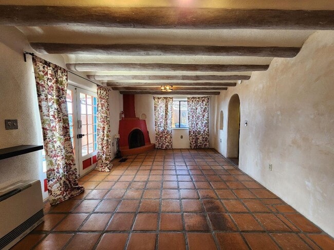 Photo - 1703A Jay St