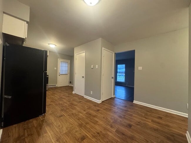 Photo - 1921 Chris Dr