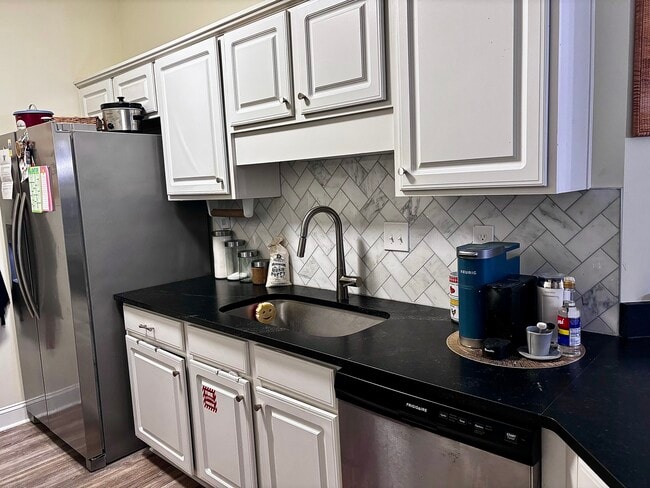 Building Photo - 111 Fountain Pointe Ln Unit 302