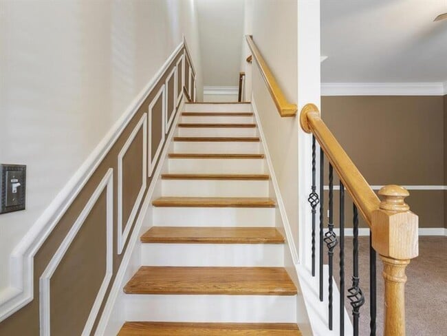 Photo - 205 16th St NW