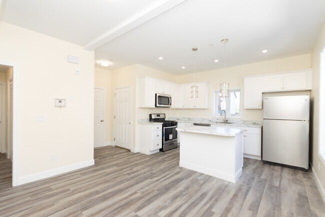 Photo - 2 French Terrace Unit 2