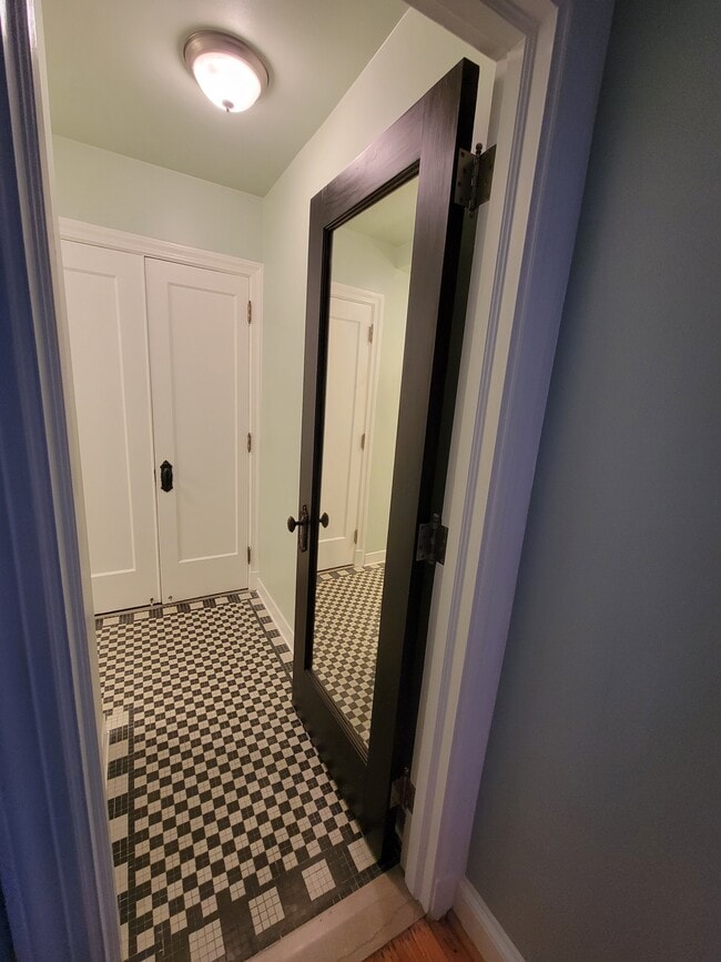 Photo - 15 E Kirby St Unit 523