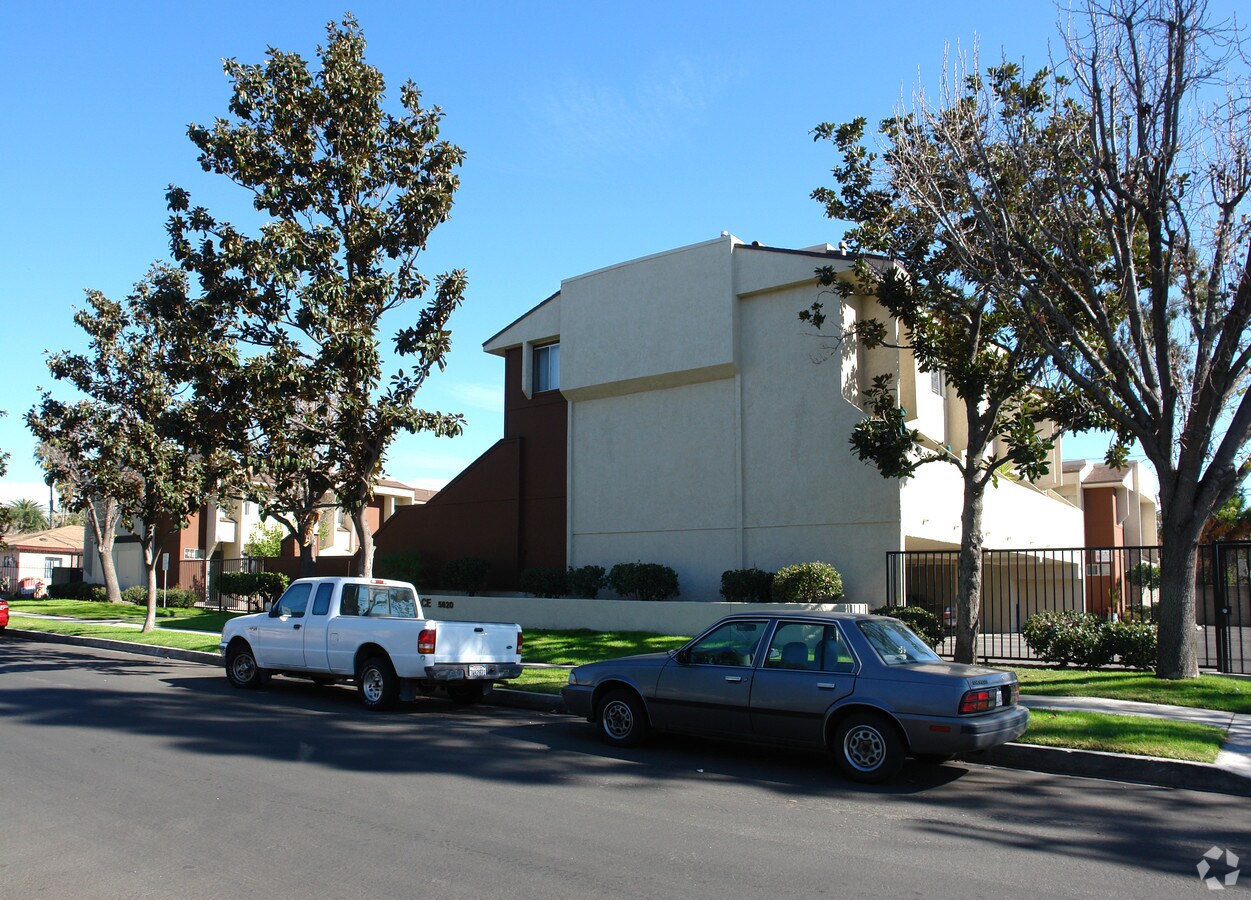 Photo - Denny Place & Willow Wood Apartments