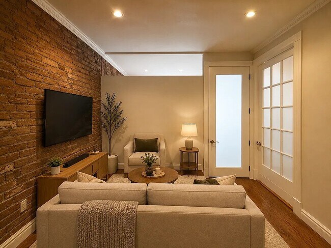 Photo - 202 E 13th St Unidad 3D