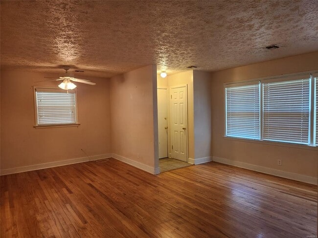 Photo - 606 Fairview Ave